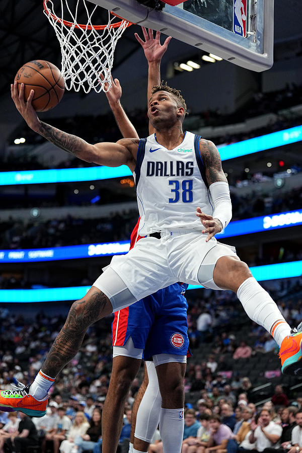 Detroit Pistons V Dallas Mavericks #5 By Glenn James