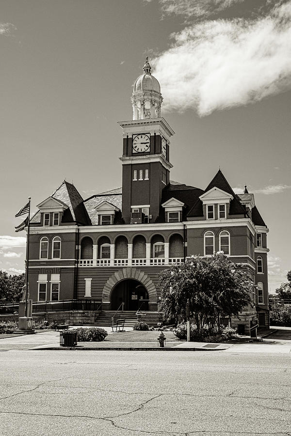 Elbert County Courthouse Photograph by Mark Summerfield Fine Art America