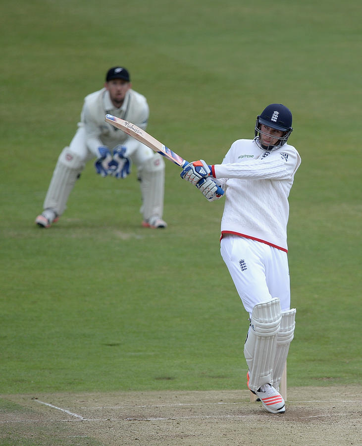 England v New Zealand: 2nd Investec Test - Day Three #5 Photograph by Gareth Copley