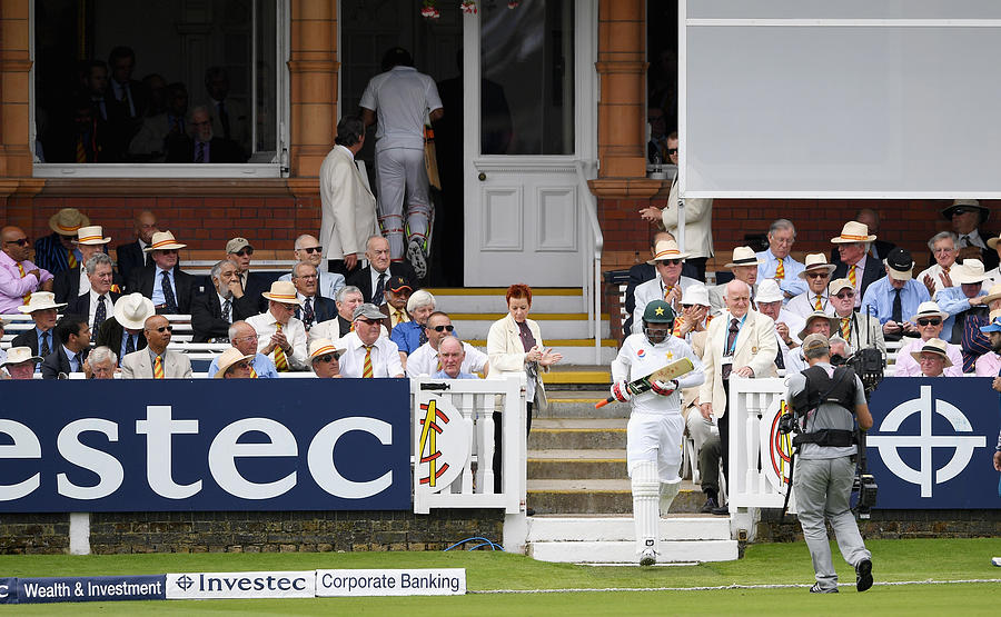 England v Pakistan: 1st Investec Test - Day Two #5 Photograph by Gareth Copley