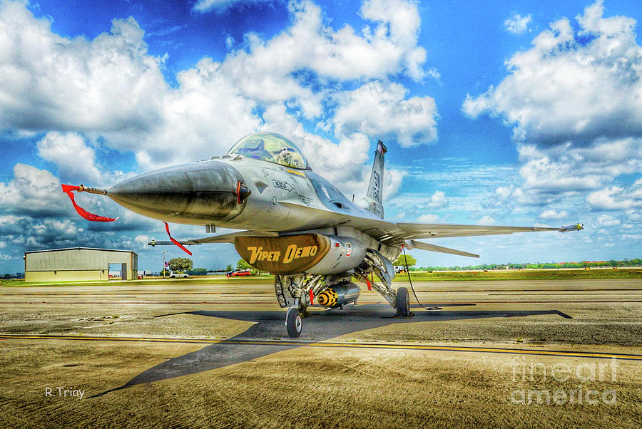 General Dynamics F-16 Viper Demo Team #7 Photograph by Rene Triay FineArt Photos