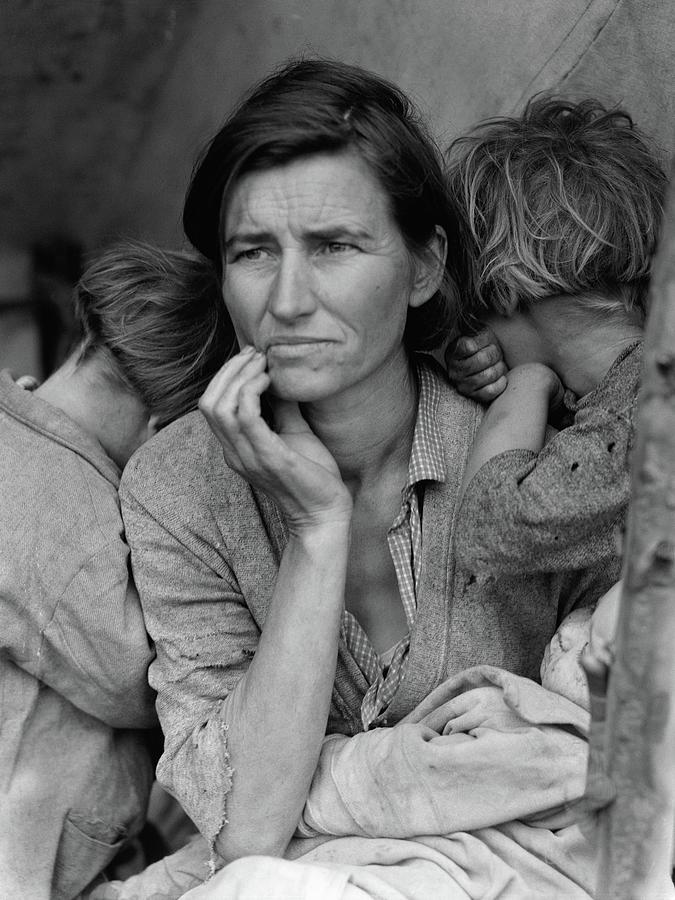 Dorothea Lange Photograph - Migrant Mother #6 by Dorothea Lange
