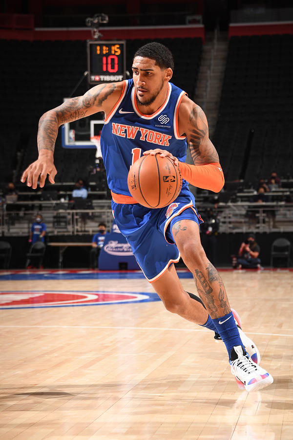 New York Knicks v Detroit Pistons Photograph by Chris Schwegler