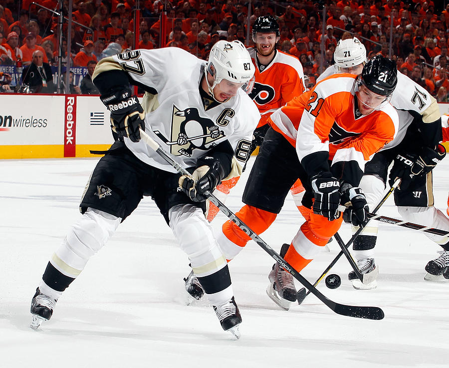 Pittsburgh Penguins v Philadelphia Flyers - Game Six #5 Photograph by Paul Bereswill