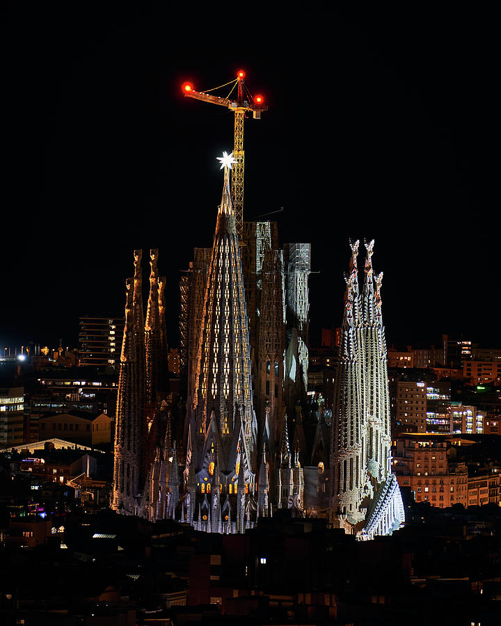 Sagrada Familia Photograph by Hector Ruiz Golobart - Pixels