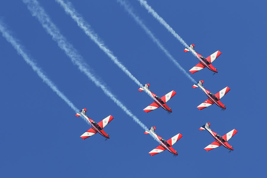 File:Roulettes flying in formation.jpg - Wikipedia