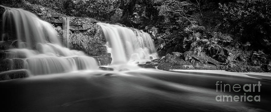 Water Arc Foss #5 Photograph by Richard Burdon