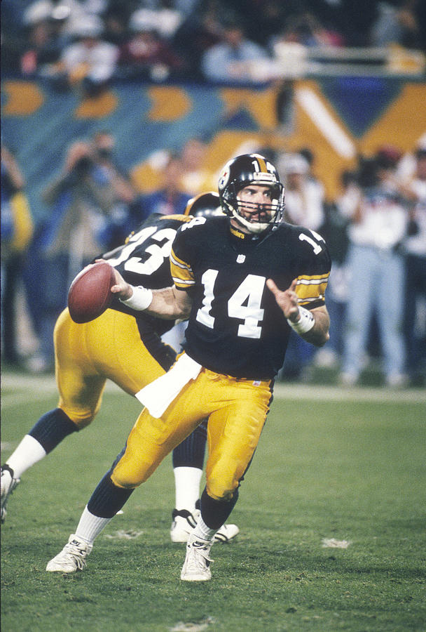 Super Bowl XXX - Dallas Cowboys v Pittsburgh Steelers #54 Photograph by Focus On Sport