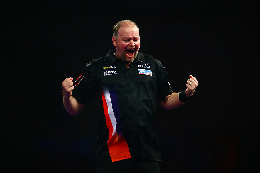 2016 William Hill PDC World Darts Championships - Day Eleven #6 Photograph by Jordan Mansfield