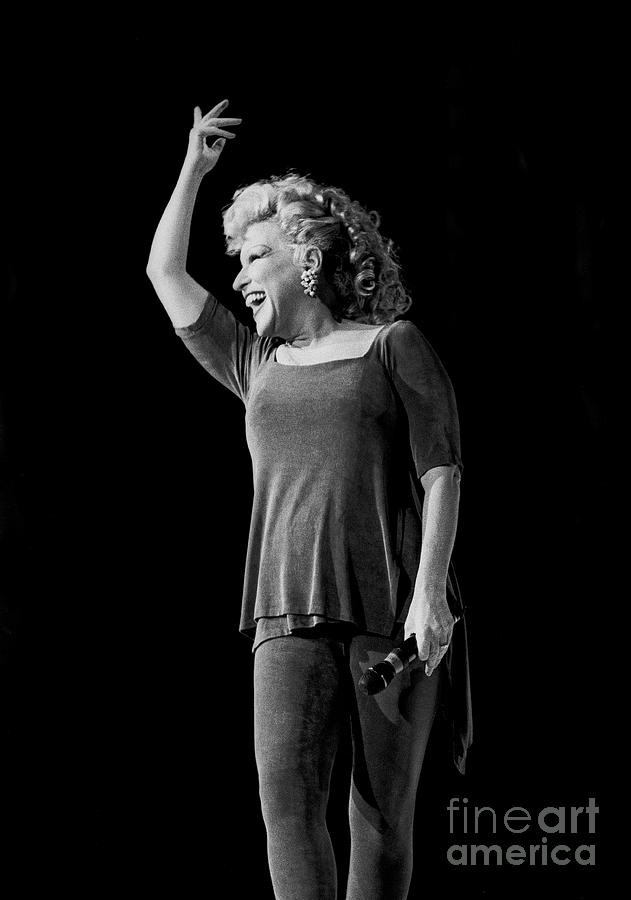 Bette Midler Photograph By Concert Photos - Fine Art America