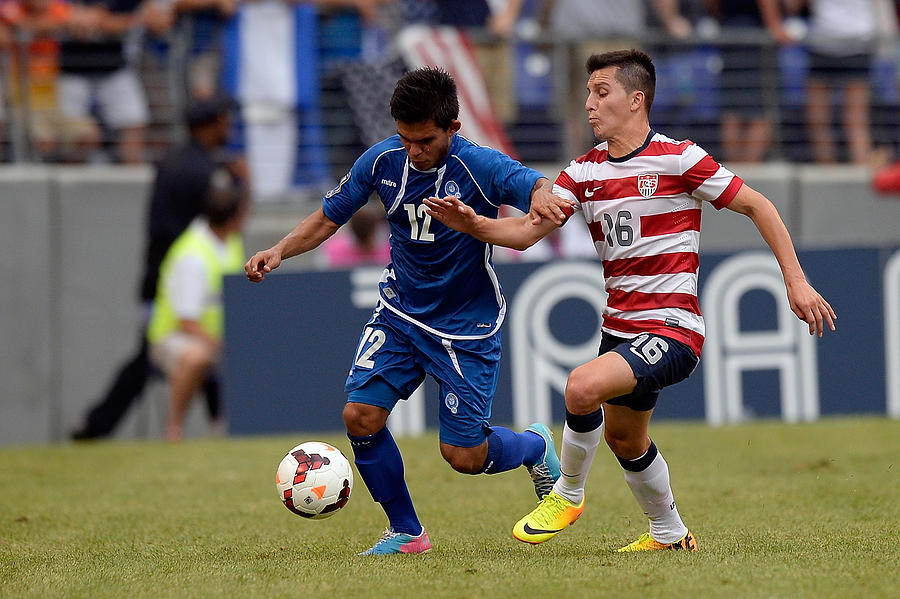 El Salvador v United States - 2013 CONCACAF Gold Cup #6 Photograph by Patrick McDermott