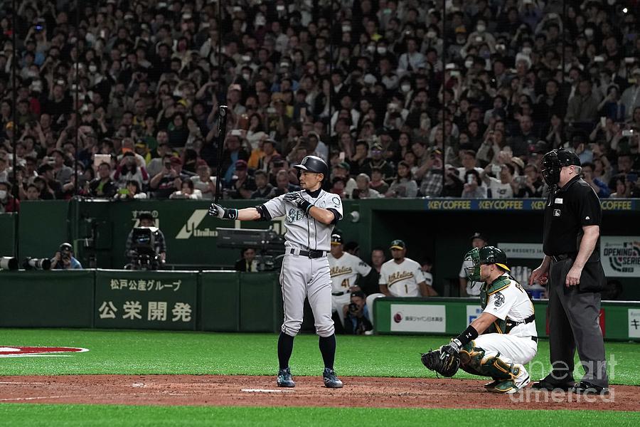 Ichiro Suzuki Photograph by Masterpress Ichiro Suzuki Photograph by Masterpress