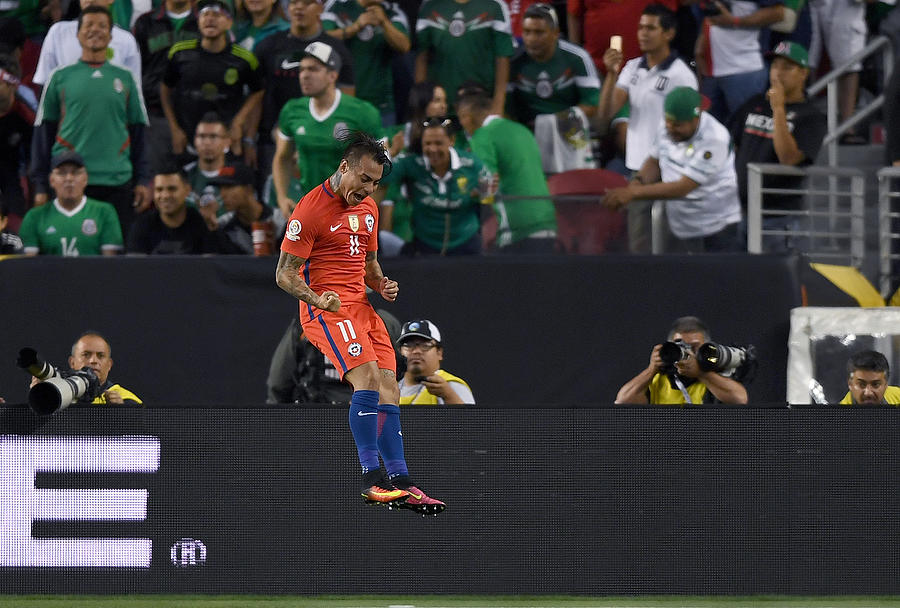 Mexico v Chile: Quarterfinals - Copa America Centenario #6 Photograph by Thearon W. Henderson