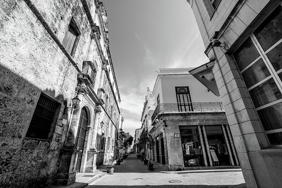 Street photo, Havana. Cuba #6 Photograph by Lie Yim