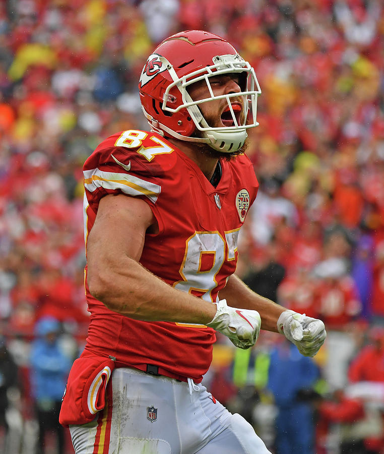 Travis Kelce Photograph by Peter Aiken - Fine Art America