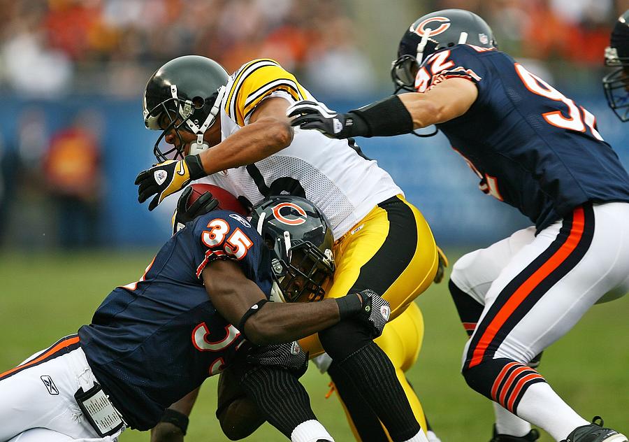 Pittsburgh Steelers v Chicago Bears #61 Photograph by Jonathan Daniel