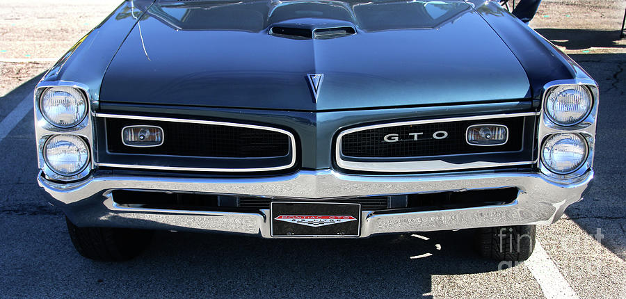 66-gto-front-7141-gary-gingrich-galleries.jpg