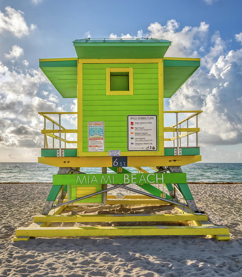 6th Street Lifeguard Tower Photograph by Mark Chandler - Pixels