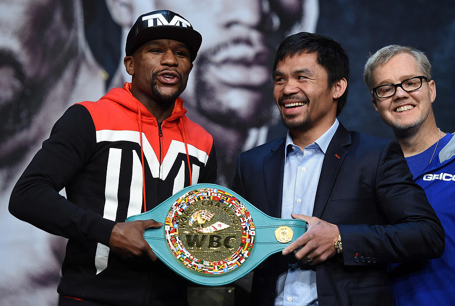 Floyd Mayweather Jr. v Manny Pacquiao - News Conference #7 Photograph by Ethan Miller