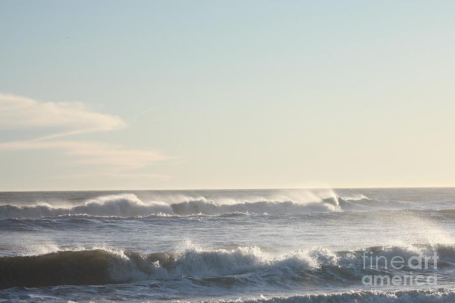 Long Beach Winter Waves Fighting Wind Gusts Photograph by John Telfer