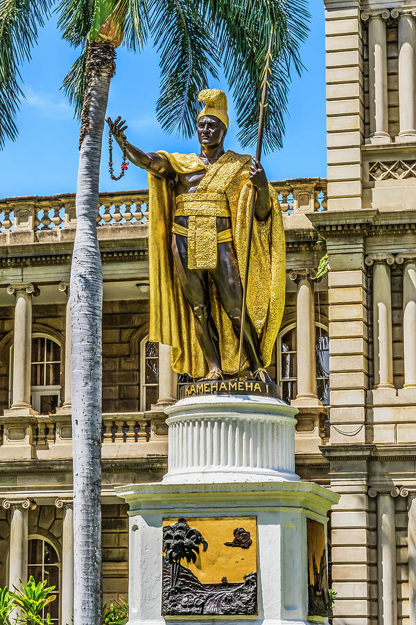 King Kamehameha Statue State Government Building Honolulu Oahu H ...