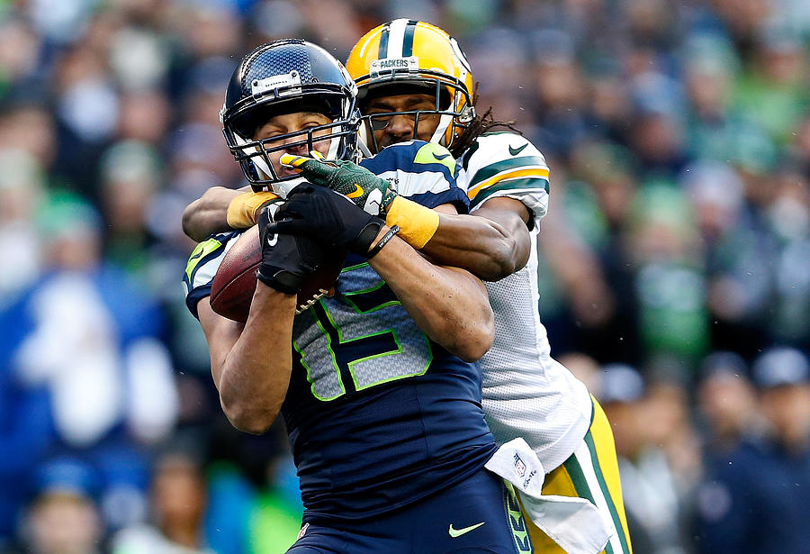NFC Championship - Green Bay Packers v Seattle Seahawks #7 Photograph by Christian Petersen