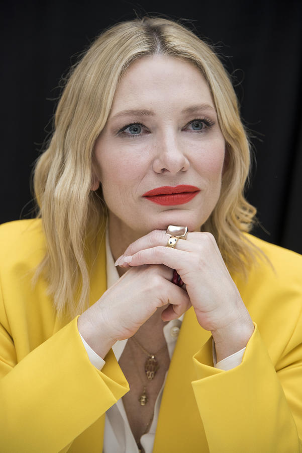 Oceans 8 Press Conference #7 Photograph by Vera Anderson