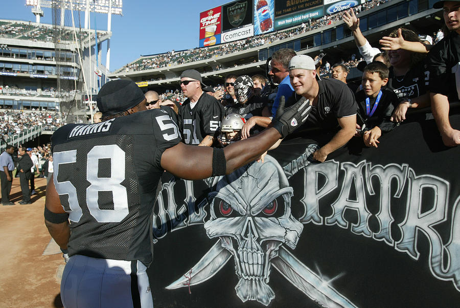Tampa Bay Buccaneers v Oakland Raiders #7 Photograph by Stephen Dunn