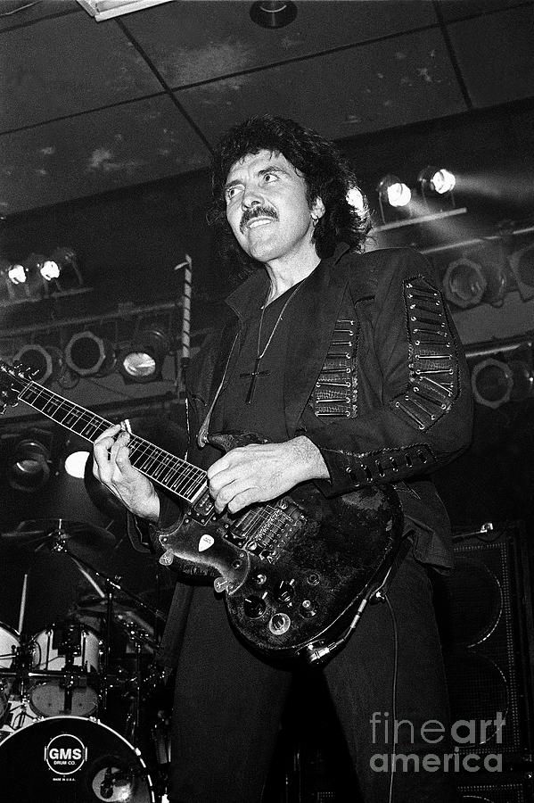 Tony Iommi Photograph - Tony Iommi - Black Sabbath #7 by Concert Photos