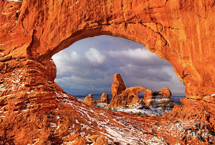 714000085 Turret Arch Arches National Park Utah Photograph by Dave Welling