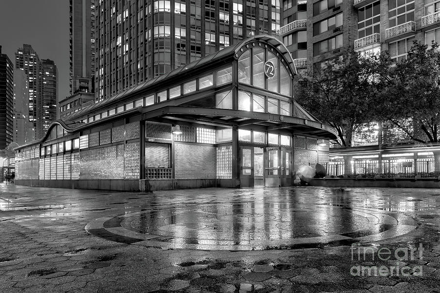 Architecture Photograph - 72nd Street Subway Station bw by Jerry Fornarotto