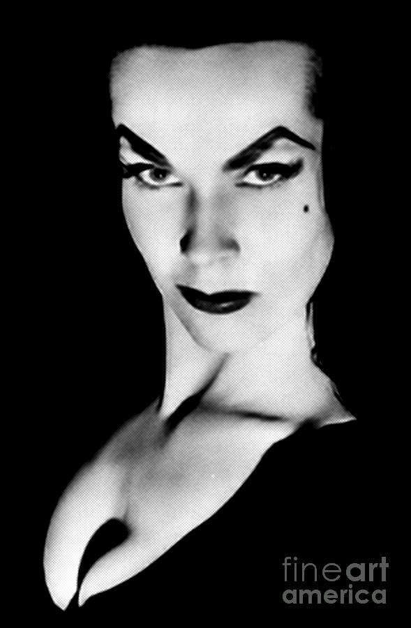 Maila Nurmi by Premium Artman