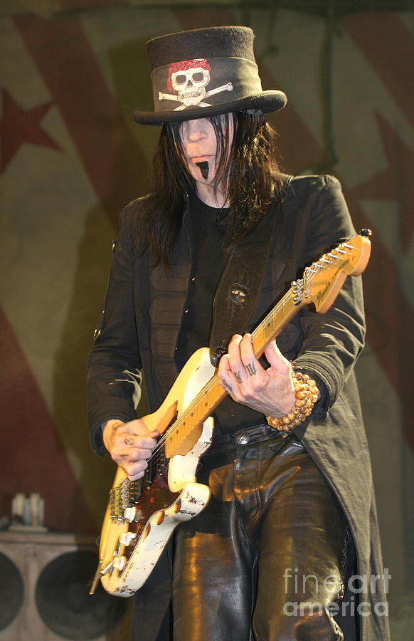 Mick Mars - Motley Crue Photograph by Concert Photos - Fine Art America