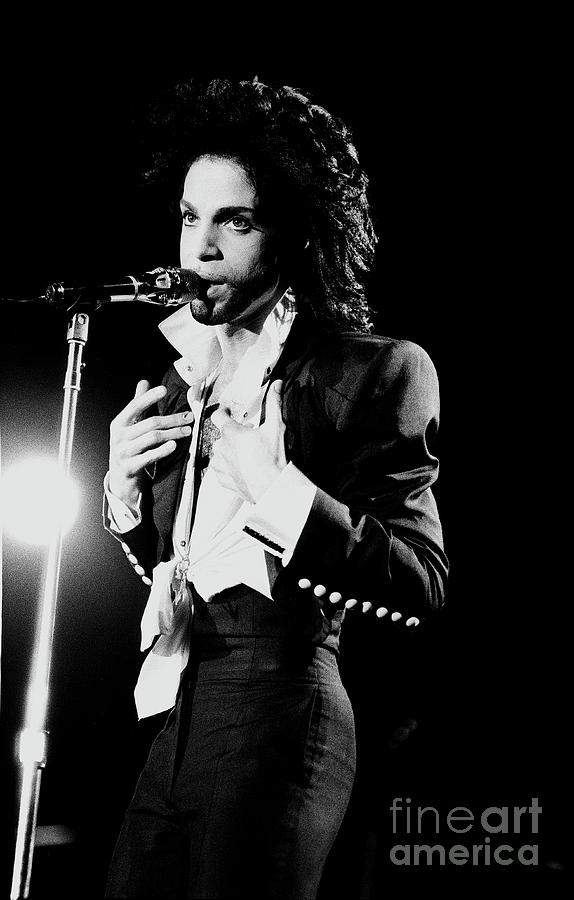 Singer Photograph - Prince #8 by Concert Photos