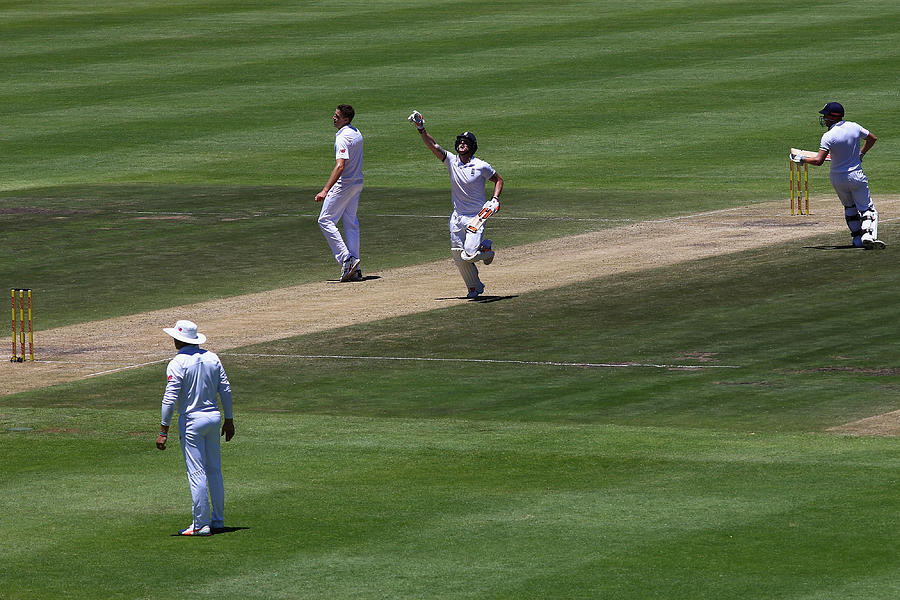 South Africa v England - Second Test: Day Two #8 Photograph by Julian Finney