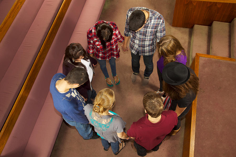 8 Teens Worship Together Photograph by Pastorscott