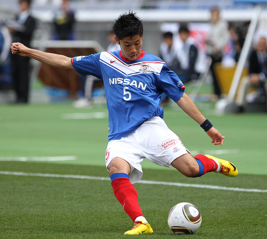 Yokohama Marinos v Shonan Bellmare - J. League Soccer #8 Photograph by Koichi Kamoshida