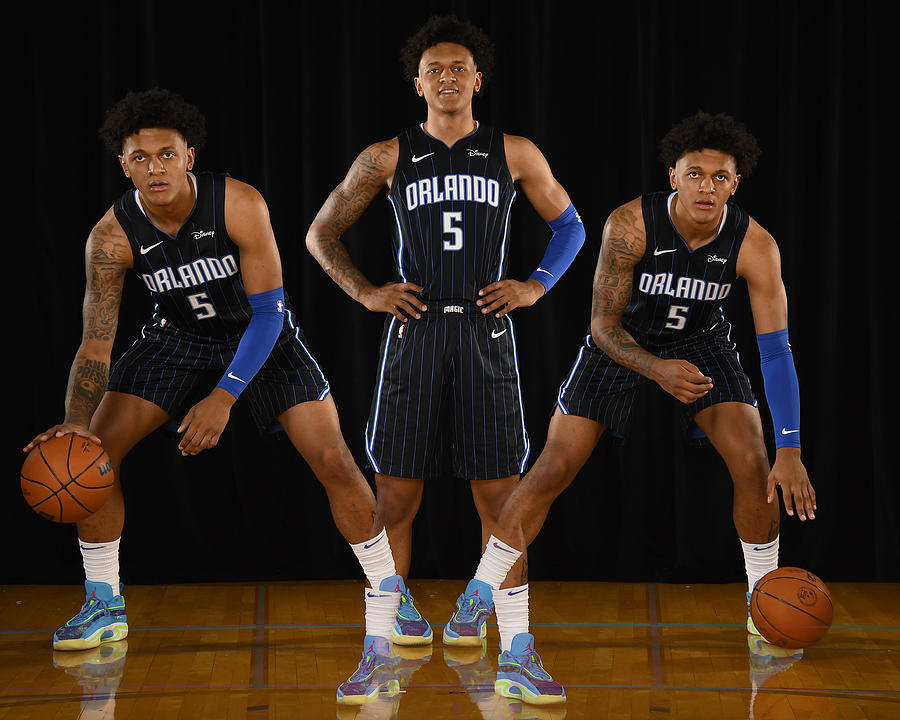 2022 NBA Rookie Photo Shoot #9 Photograph by Brian Babineau