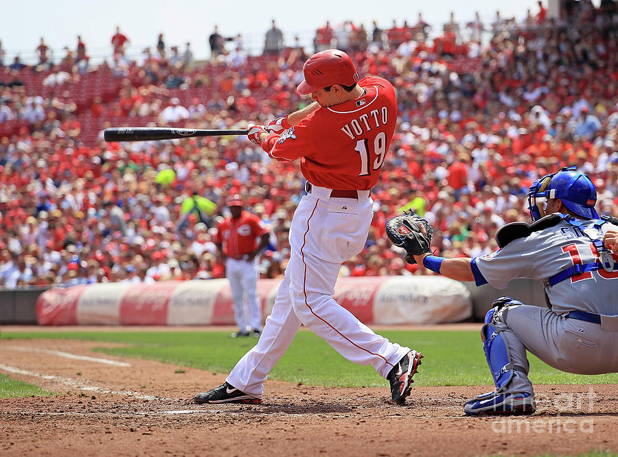 Joey Votto #9 Photograph by Andy Lyons