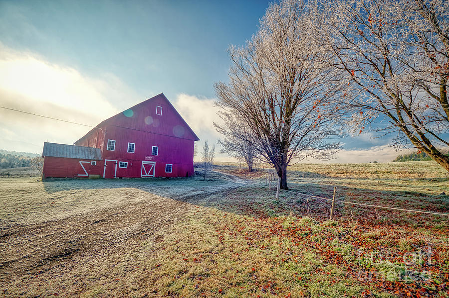 Old Red Barn On A Cold New England Morning Photograph By Don Landwehrle Fine Art America 0448