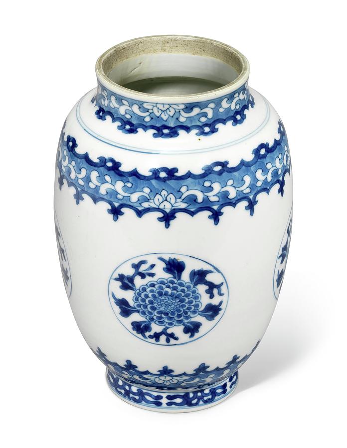 A Blue And White Ovoid floral Medallion Vase Kangxi Period Painting