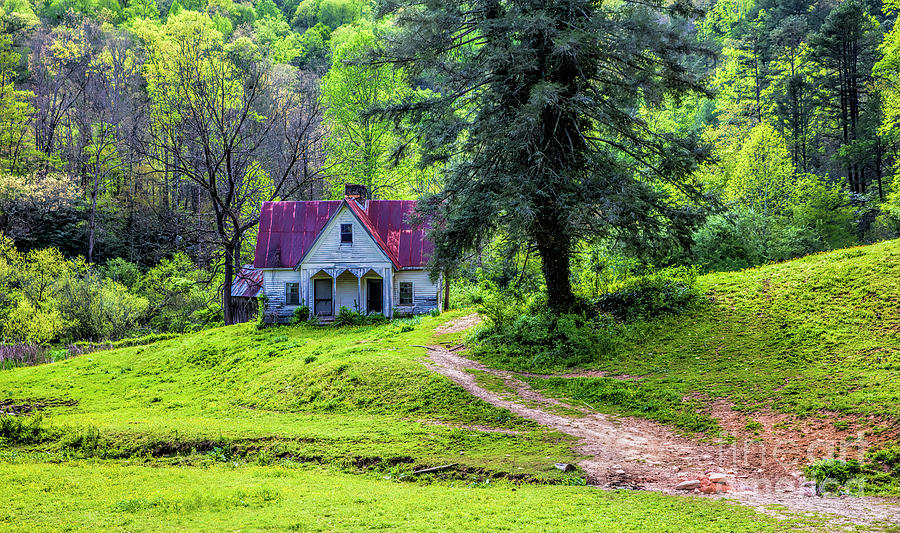 A Charming Old Country Home Photograph by Felix Lai