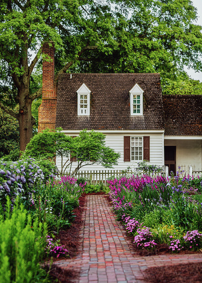 A Colonial House in the Spring Photograph by Rachel Morrison
