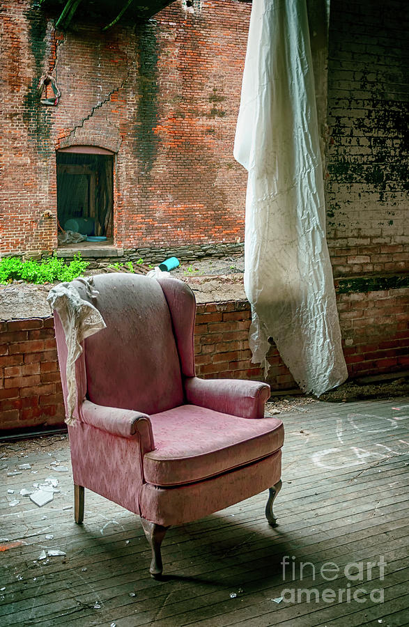A Comfy Chair Photograph by Debra Fedchin