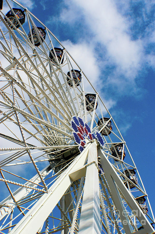 A Ferris Wheel in Orange County, California Photograph by Gunther Allen