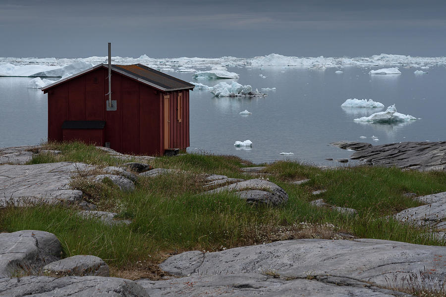 A hut in Disco bay, Greenland Photograph by Anges Van der Logt