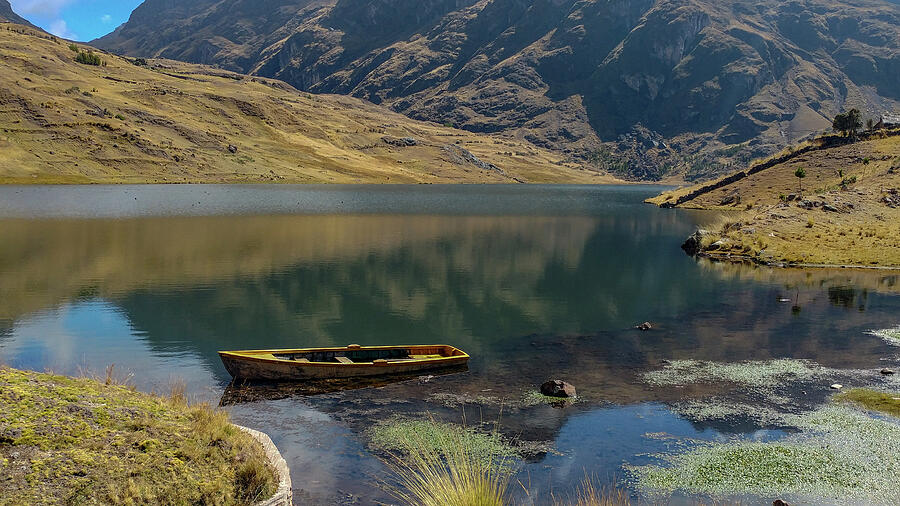 A magical, beautiful lake Photograph by Leslie Struxness