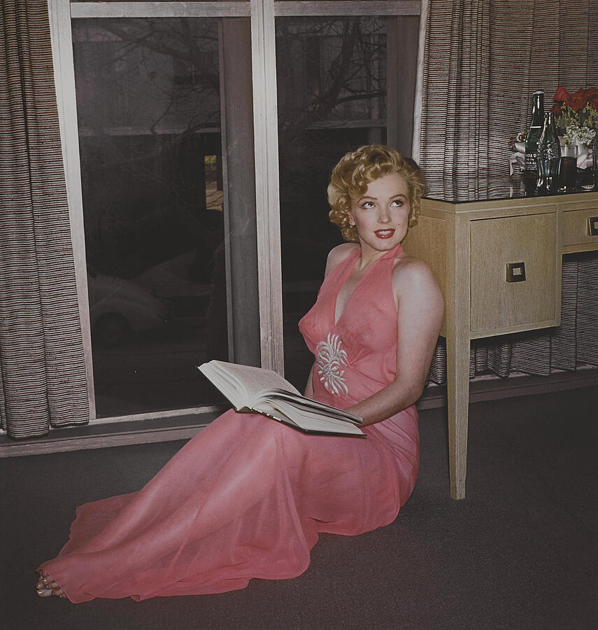 Marilyn Monroe Digital Art - A Marilyn Monroe print titled Pretty in Pink, 1952 by Marilyn Monroe