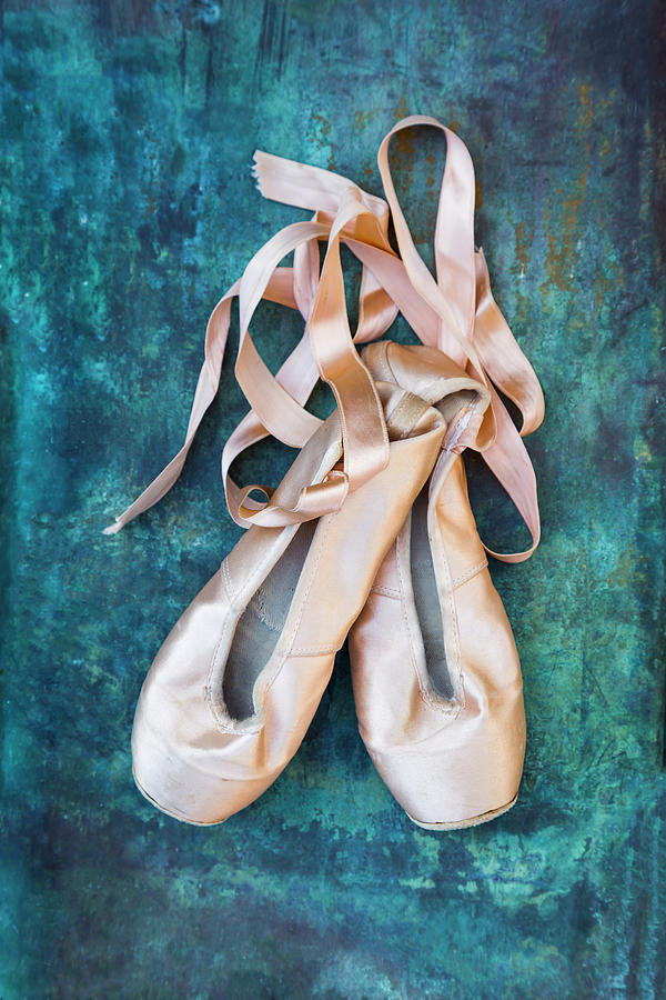 A Pair Of Pointe Shoes Photograph by Maria Heyens