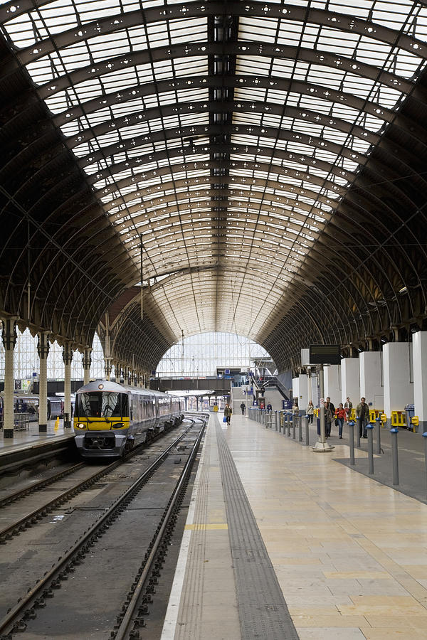 A passenger platform in Waterloo Station. Photograph by Driendl Group